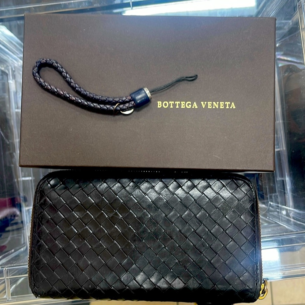 Bottega Venetia Zippy Brown